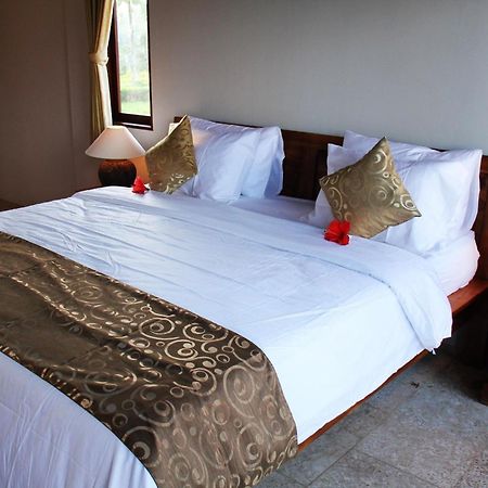 วิลลา เกมูนิง Hotel เตกากาลัง ห้อง รูปภาพ