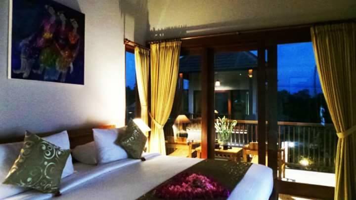 วิลลา เกมูนิง Hotel เตกากาลัง ภายนอก รูปภาพ